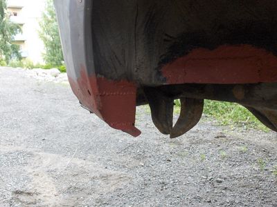 Uusi kotelo, pelkääjän puoli
Pelkääjän puolella ei tarvinut tehdä pyöreitä muotoja uusiksi, joten pääsi sen verren helpommalla. Muuten oikein onnistunut kotelo.
