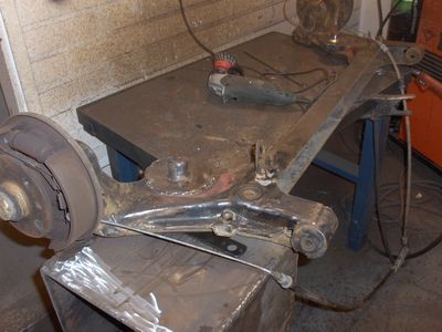 Taka-akselisto
Puslatkin olivat positiivisessa kunnossa, joten eipä tartte uusia niitäkään.
